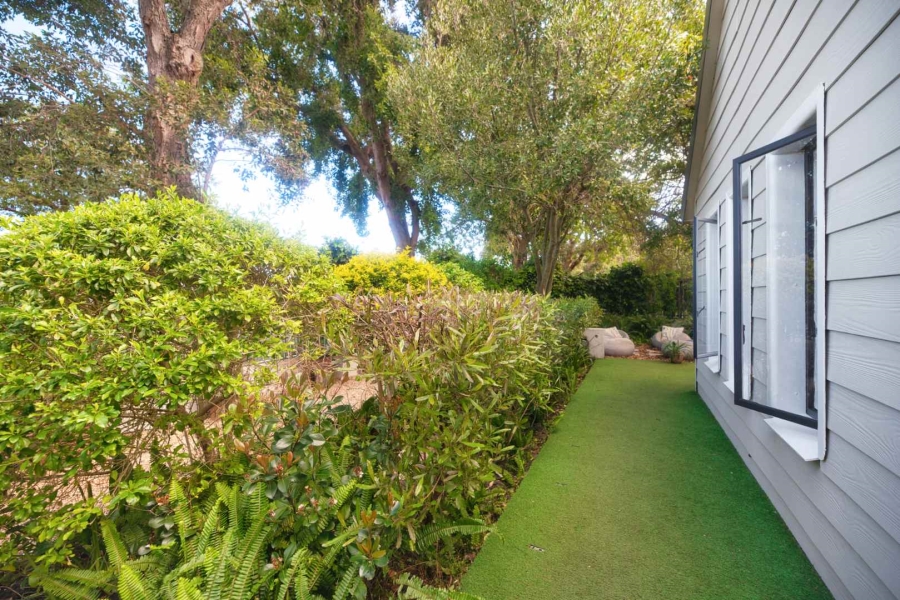 6 Bedroom Property for Sale in Northcliff Western Cape